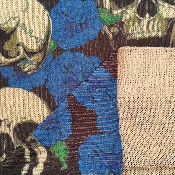 Skull sweater - Picture 9 of 10